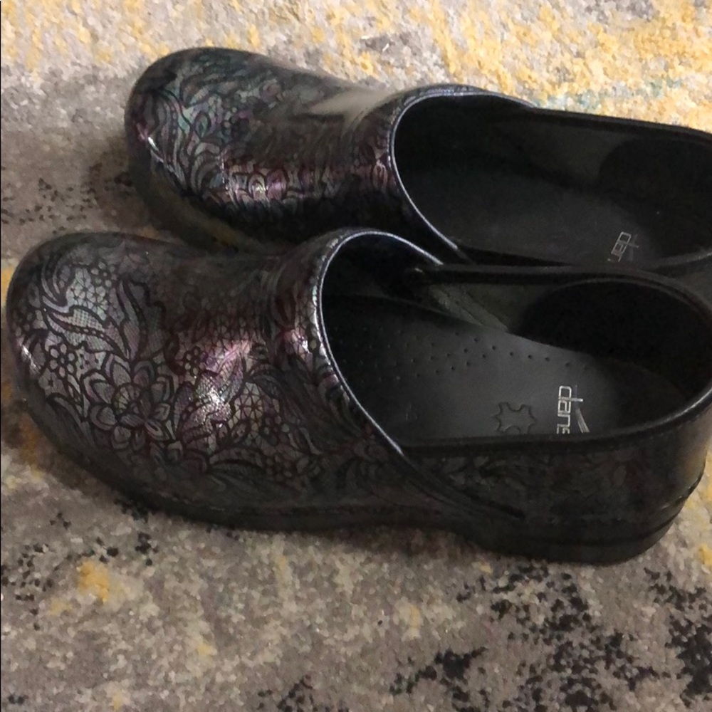 Clogs